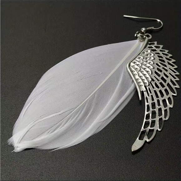 NIP Angel's Wing W/White Feather Earrings - Picture 2 of 5